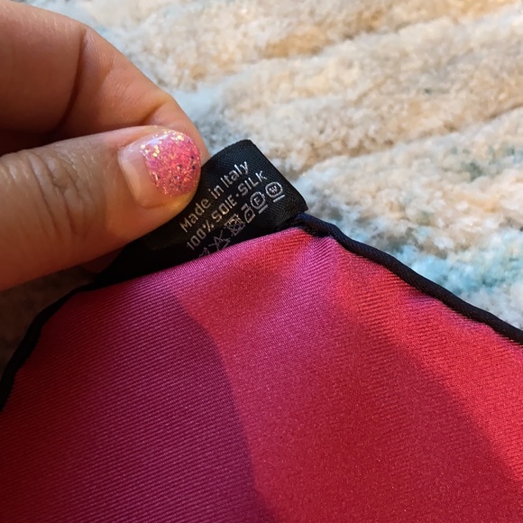 Chanel 100% Silk square scarf - Picture 6 of 16